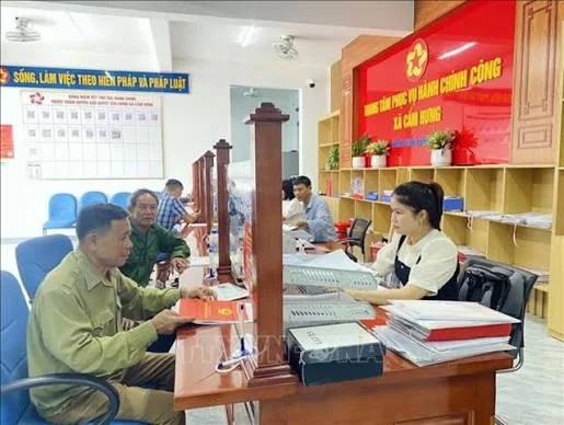 Nâng cao năng lực phục vụ người dân của chính quyền cấp xã theo mô hình chính quyền phục vụ