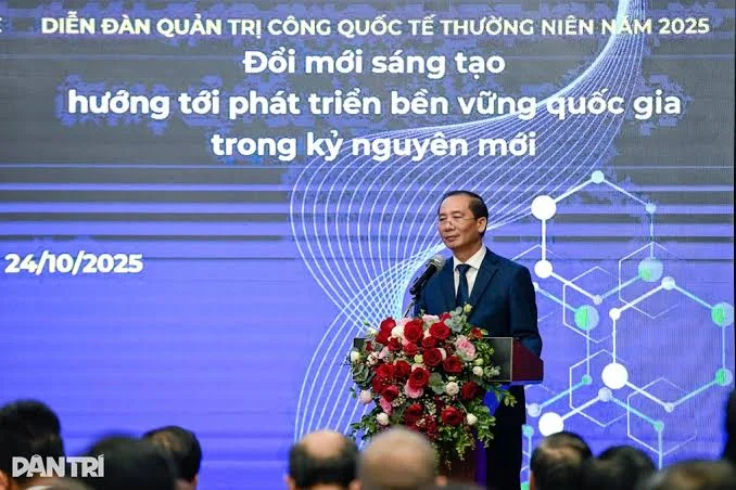 Phát triển năng lực quản trị của đội ngũ cán bộ, công chức trong tiến trình đổi mới quản trị quốc gia ở Việt Nam