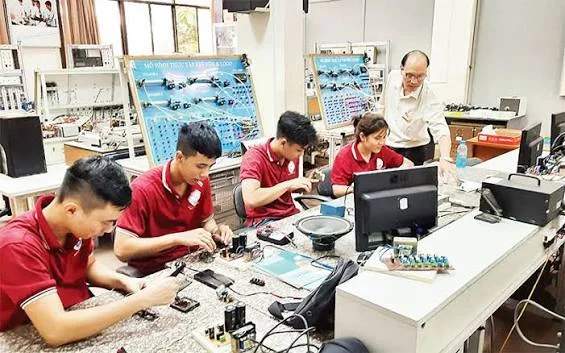 Xây dựng nguồn nhân lực chất lượng cao đáp ứng yêu cầu phát triển kinh tế số