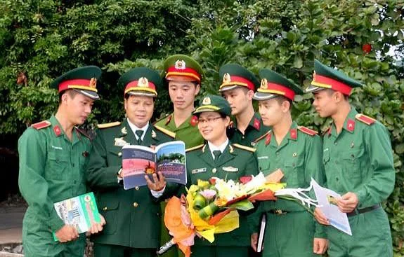 Phát huy vai trò nêu gương của cán bộ, giảng viên Trường Sĩ quan Lục quân 2 trong học tập, thực hành tư tưởng, đạo đức, phương pháp, phong cách Hồ Chí Minh