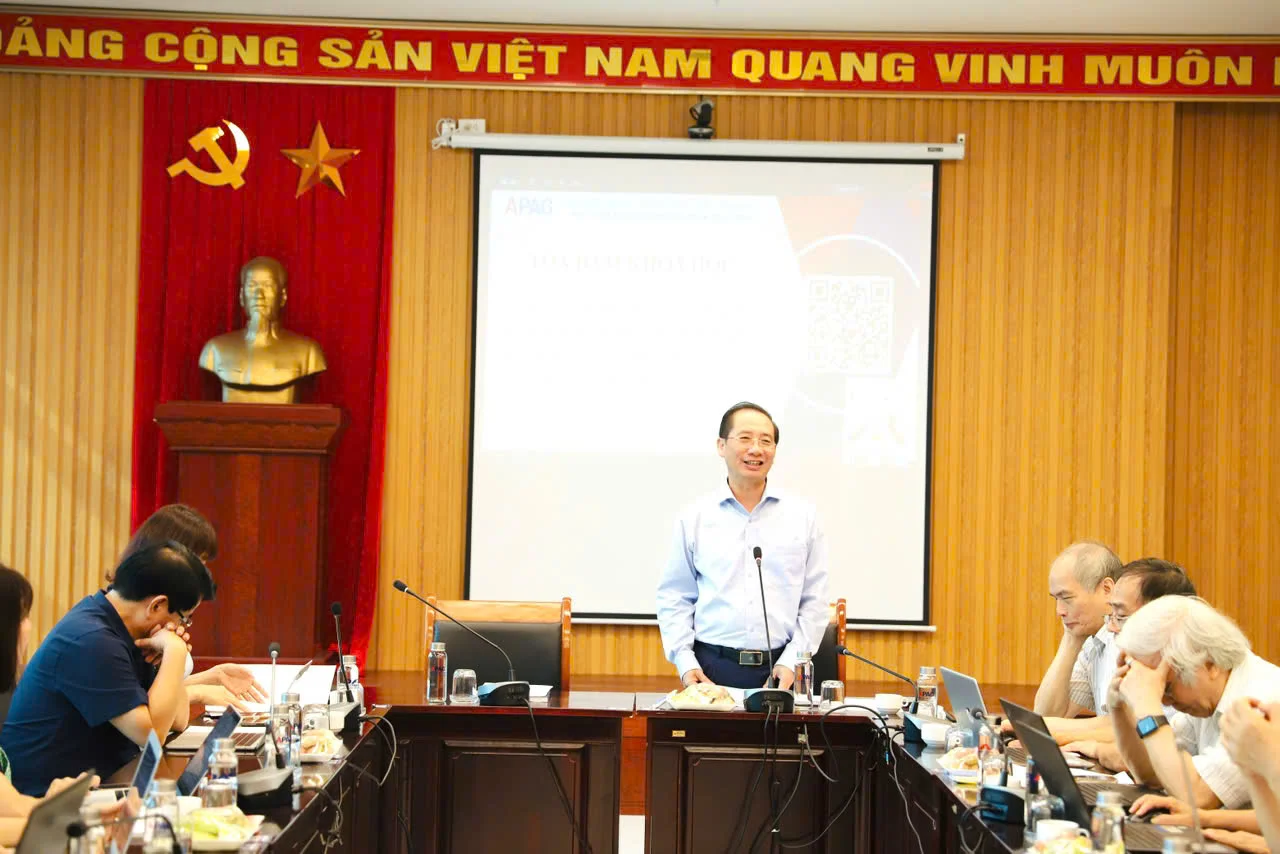 Tọa đàm khoa học “Nâng cao năng lực thực thi công vụ của cán bộ, công chức chính quyền cấp xã”