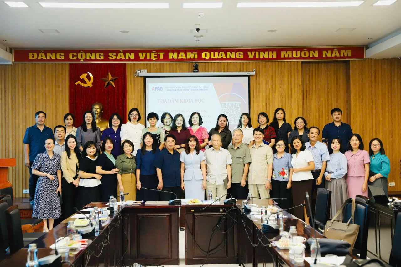 Tọa đàm khoa học “Nâng cao năng lực thực thi công vụ của cán bộ, công chức chính quyền cấp xã”