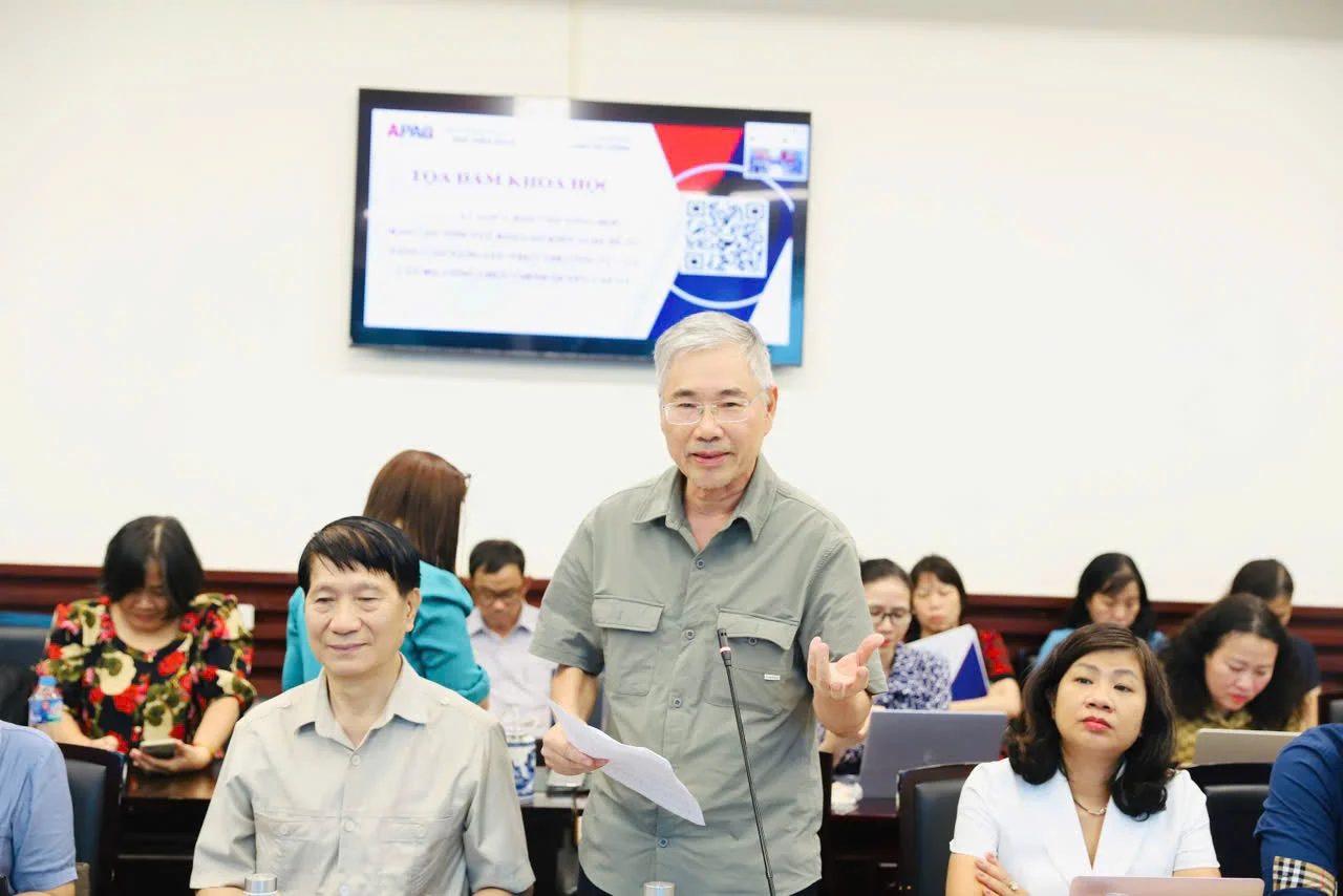 Tọa đàm khoa học “Nâng cao năng lực thực thi công vụ của cán bộ, công chức chính quyền cấp xã”